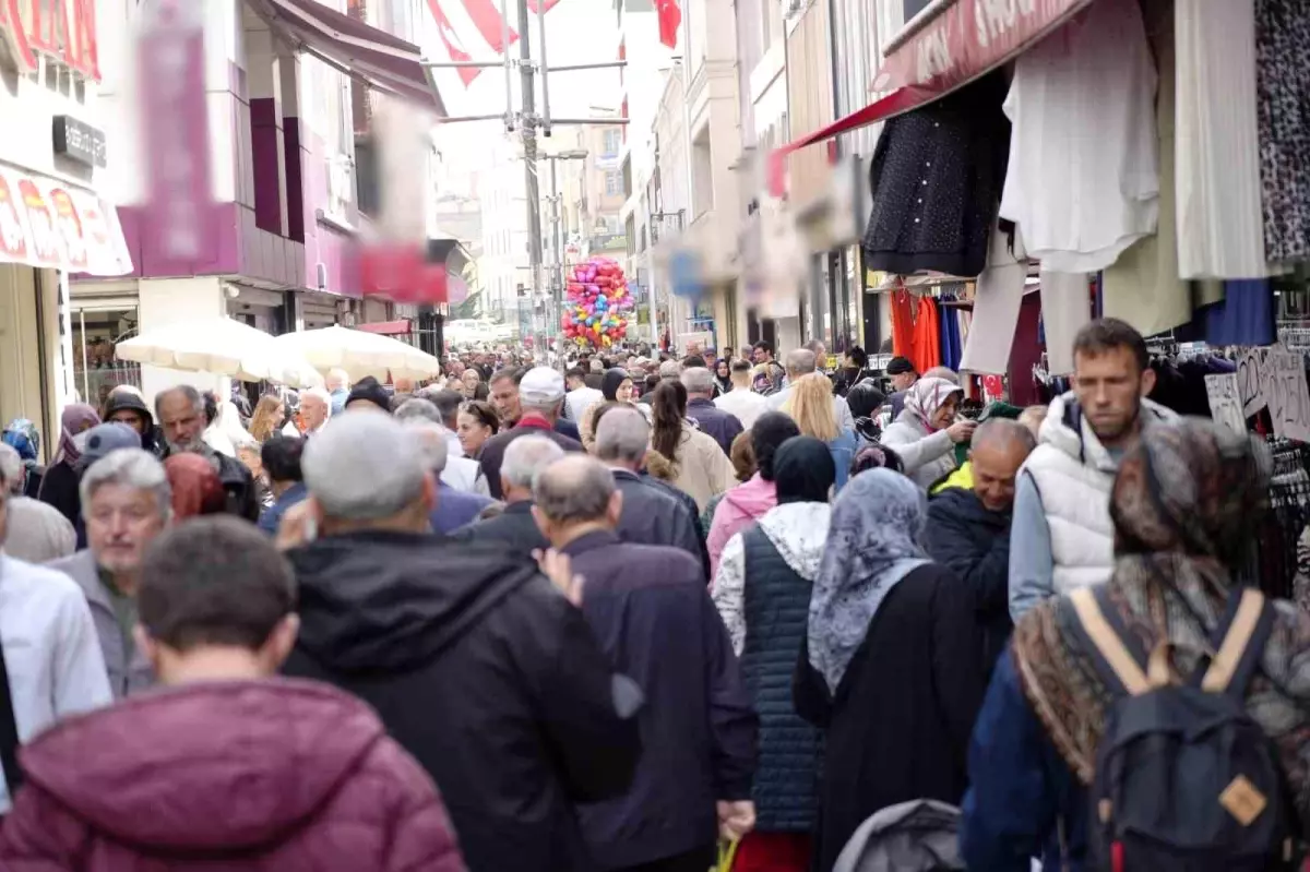 Samsun\'da Bayram Alışverişi Yoğunlaştı