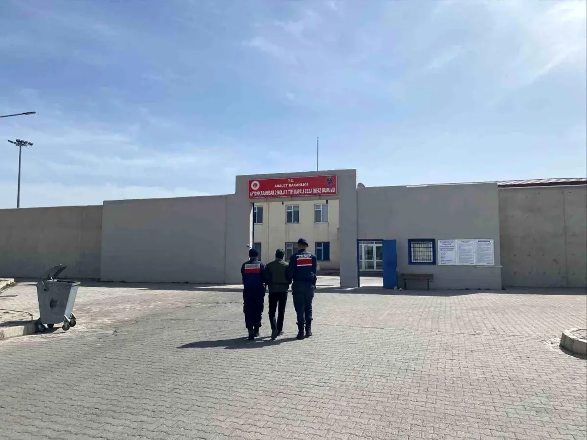 Kaçakçılık suçundan aranan şahıs yakalandı