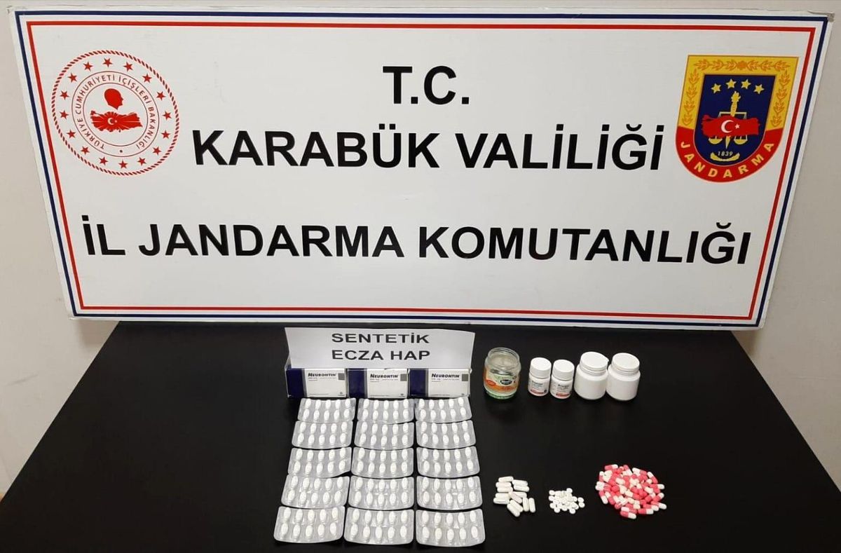 Karabük\'te 269 Ecza Hap Ele Geçirildi