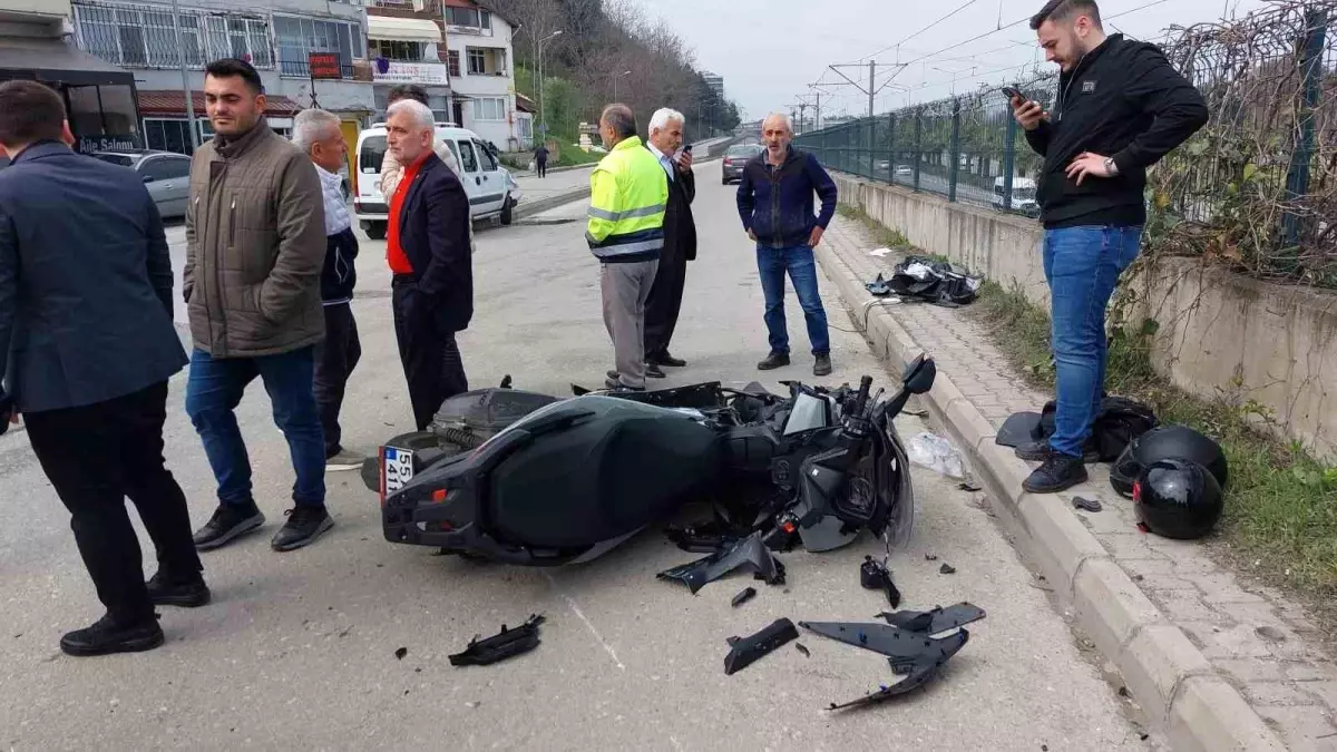 Samsun\'da Trafik Kazası: 2 Yaralı