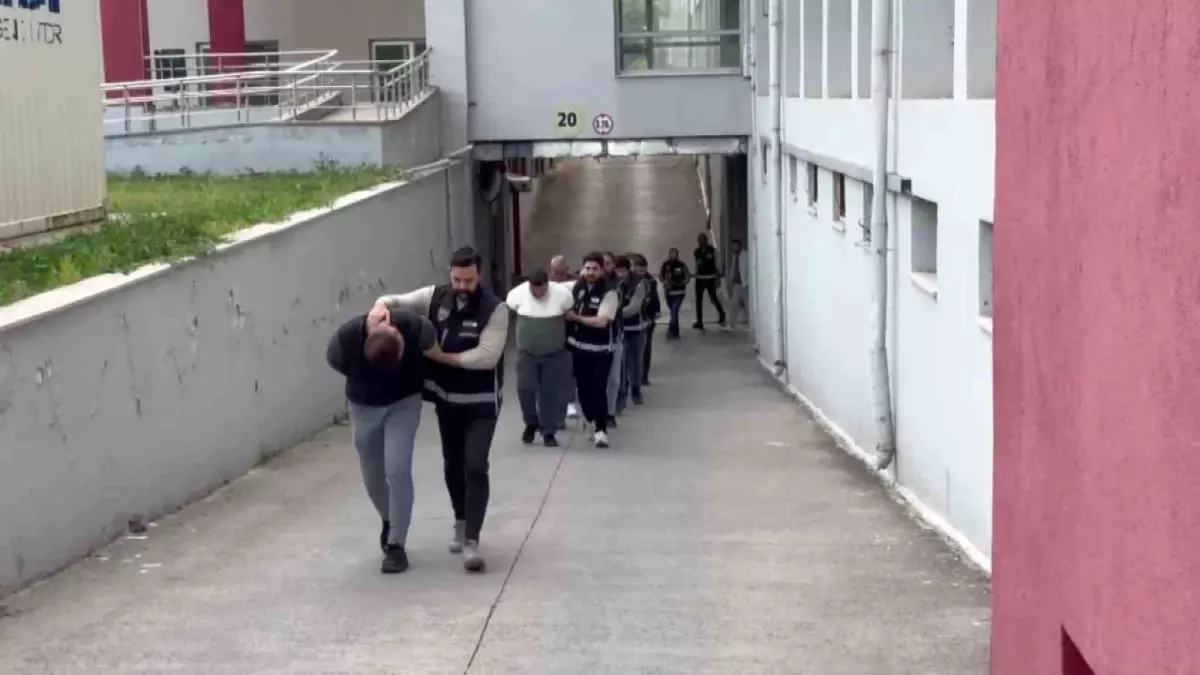 Adana\'da Tefecilik Operasyonu: 12 Gözaltı