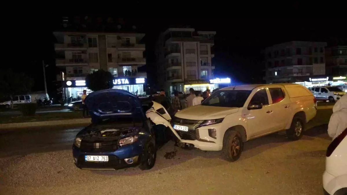 Manavgat\'ta Trafik Kazası: 1 Yaralı