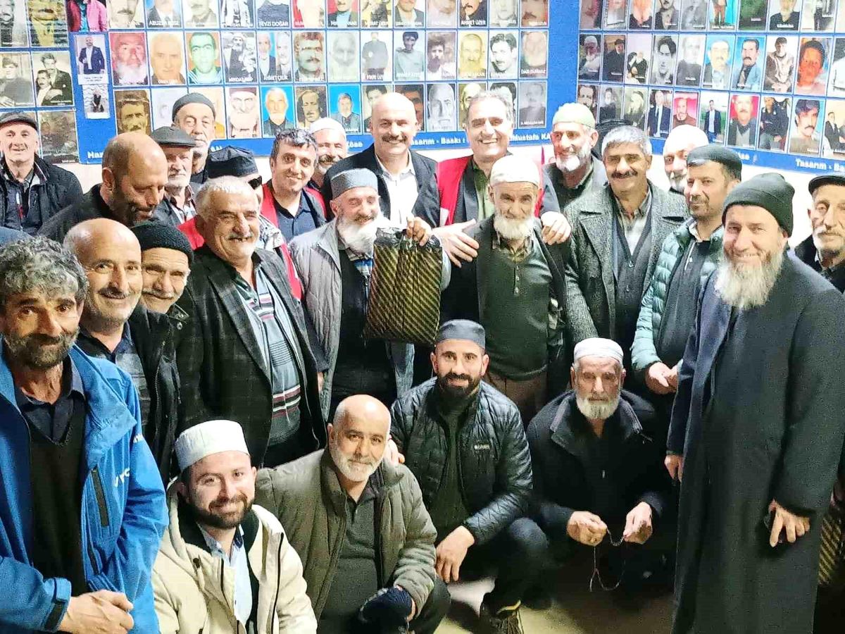 Kızılay Engelliler Meclisi\'nden Yaşlılara Ramazan Sürprizi