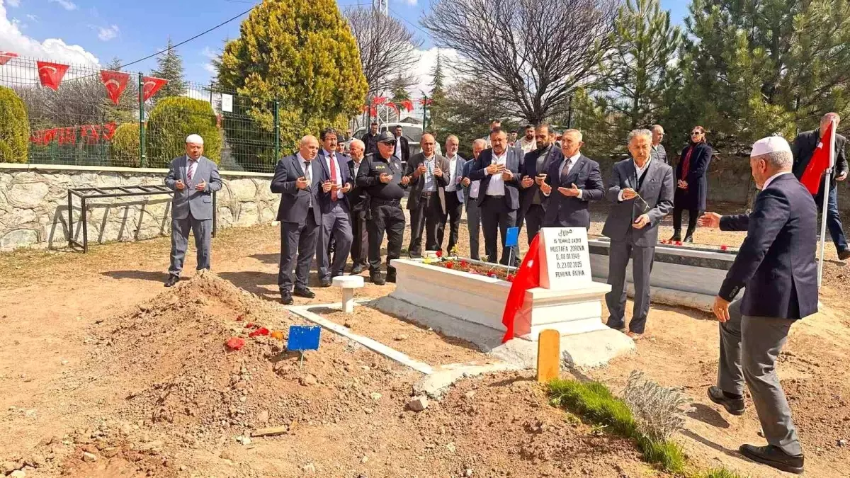 Kahramankazan\'da şehitler dualarla anıldı