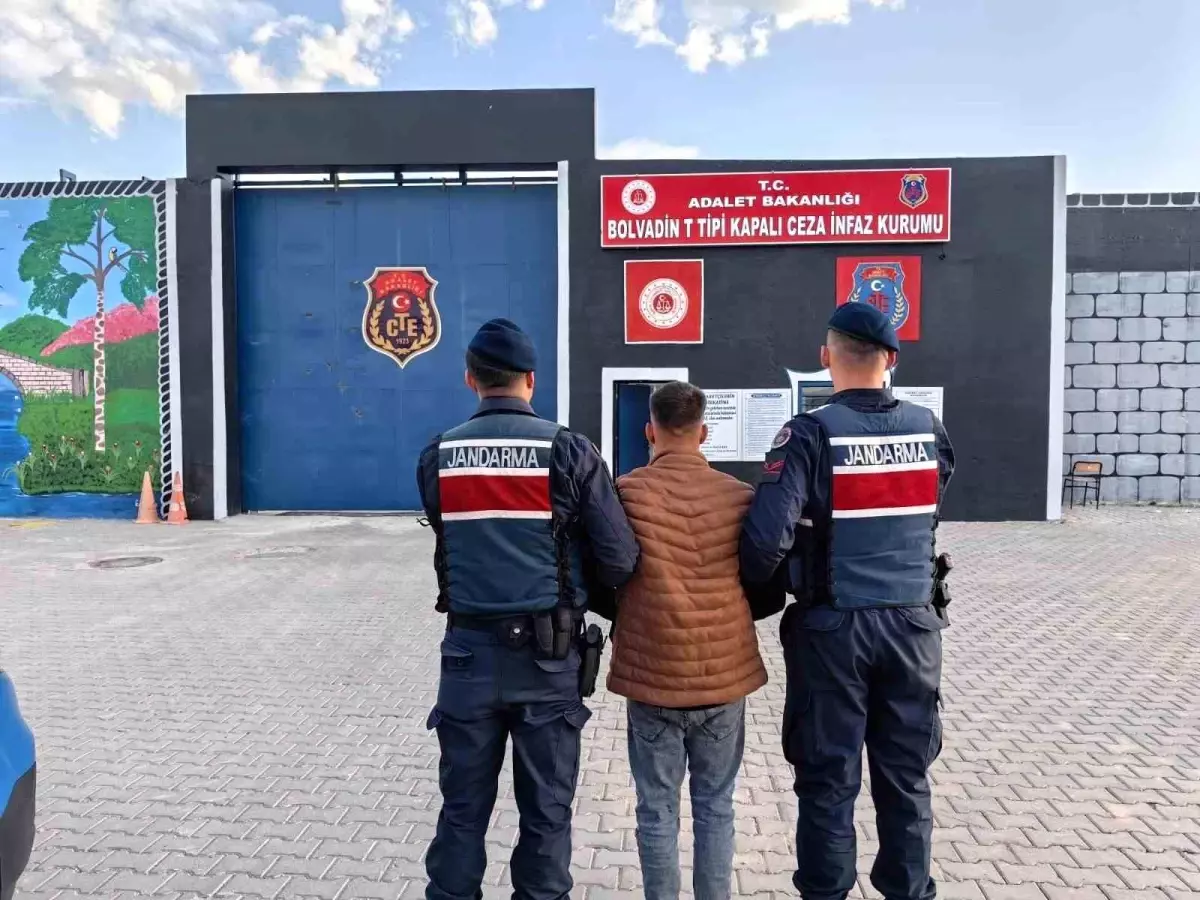 Afyonkarahisar\'da Aranan Şahıs Yakalandı