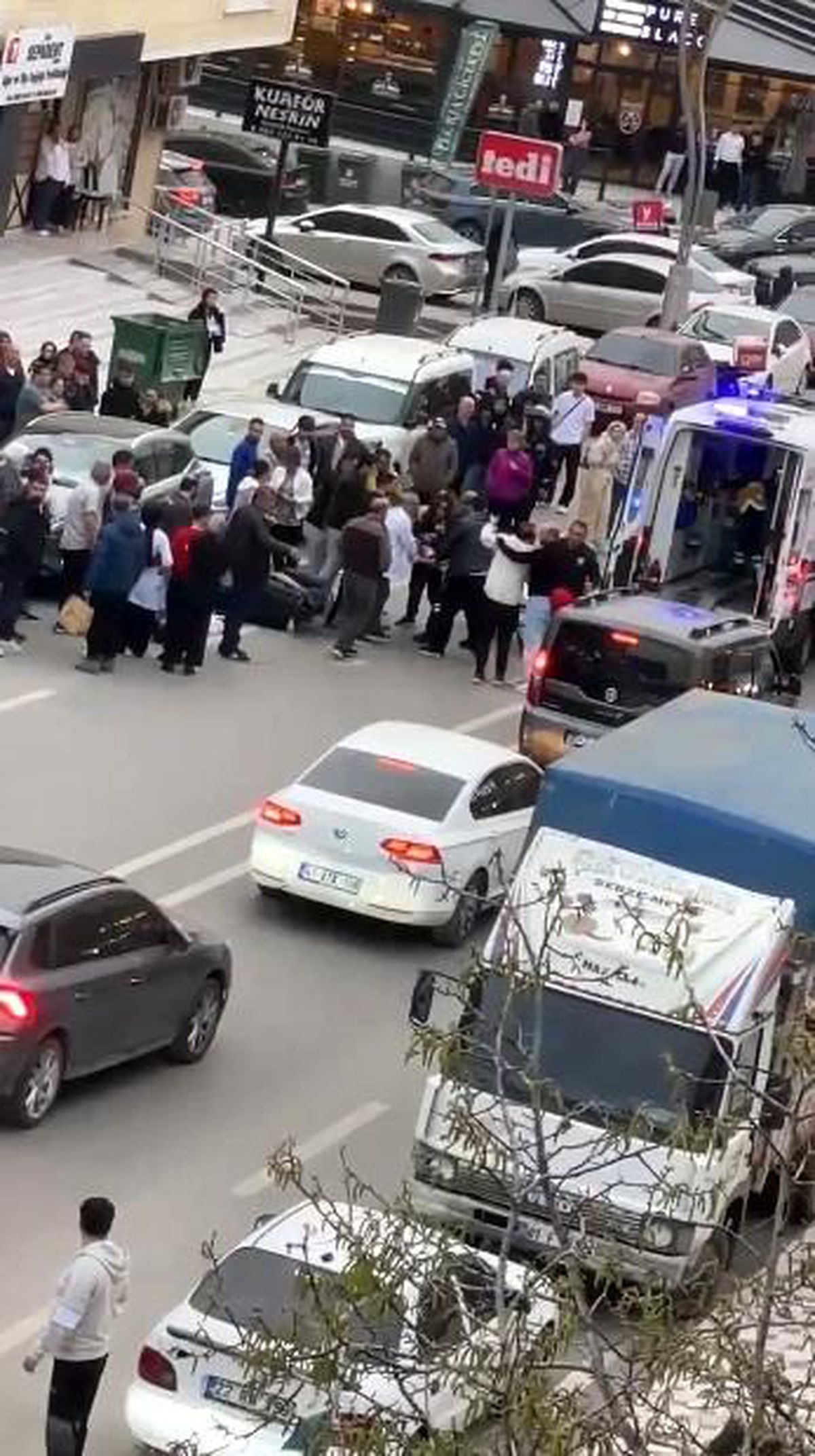 Körfez\'de Motosiklet Kazası: Kadın Hayatını Kaybetti