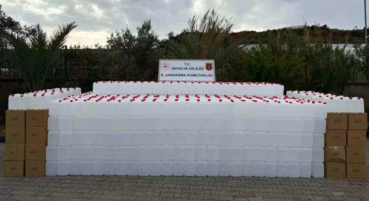 Antalya\'da Sahte Alkol Operasyonu