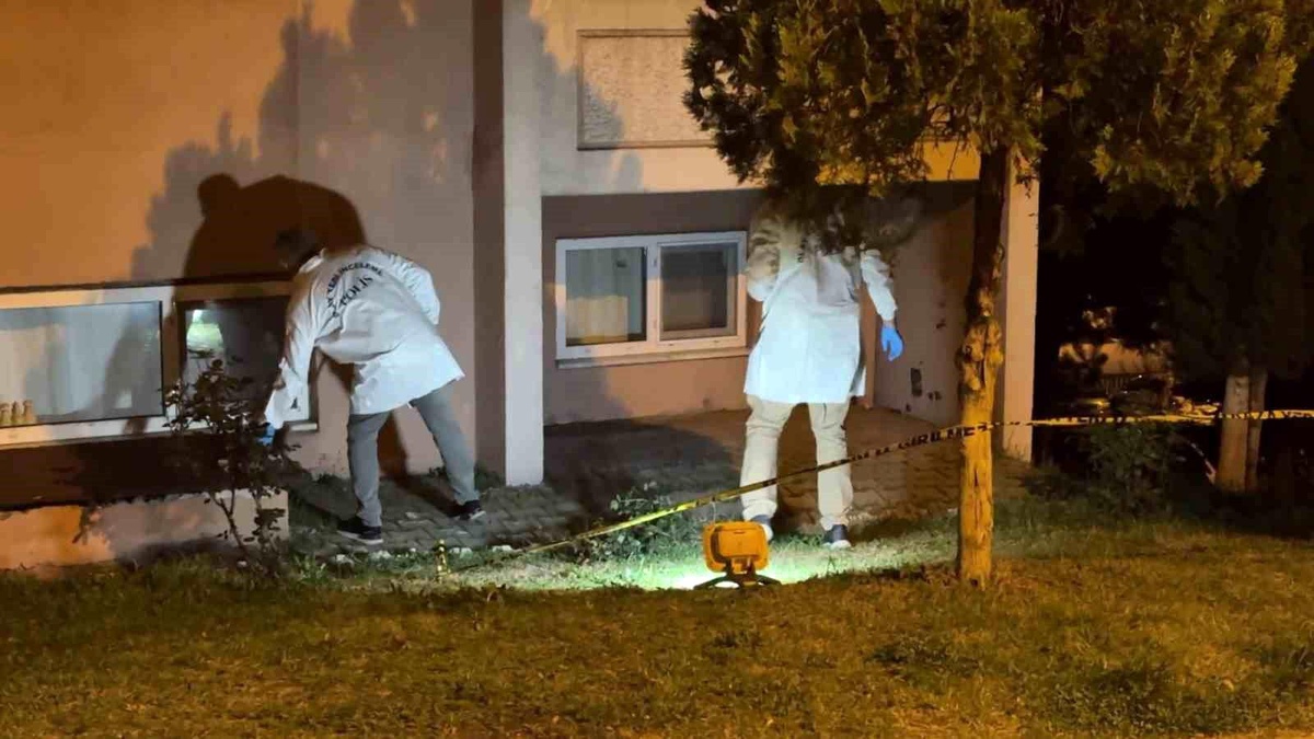 Karabük\'te Balkonundan Düşen Kız Ağır Yaralandı