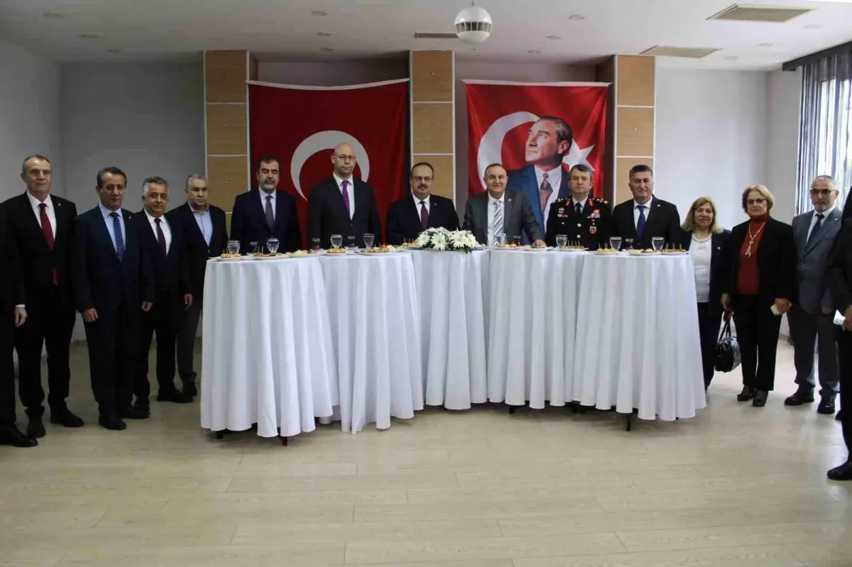 Aydın\'da Ramazan Bayramı Resmi Bayramlaşma Töreni Gerçekleşti