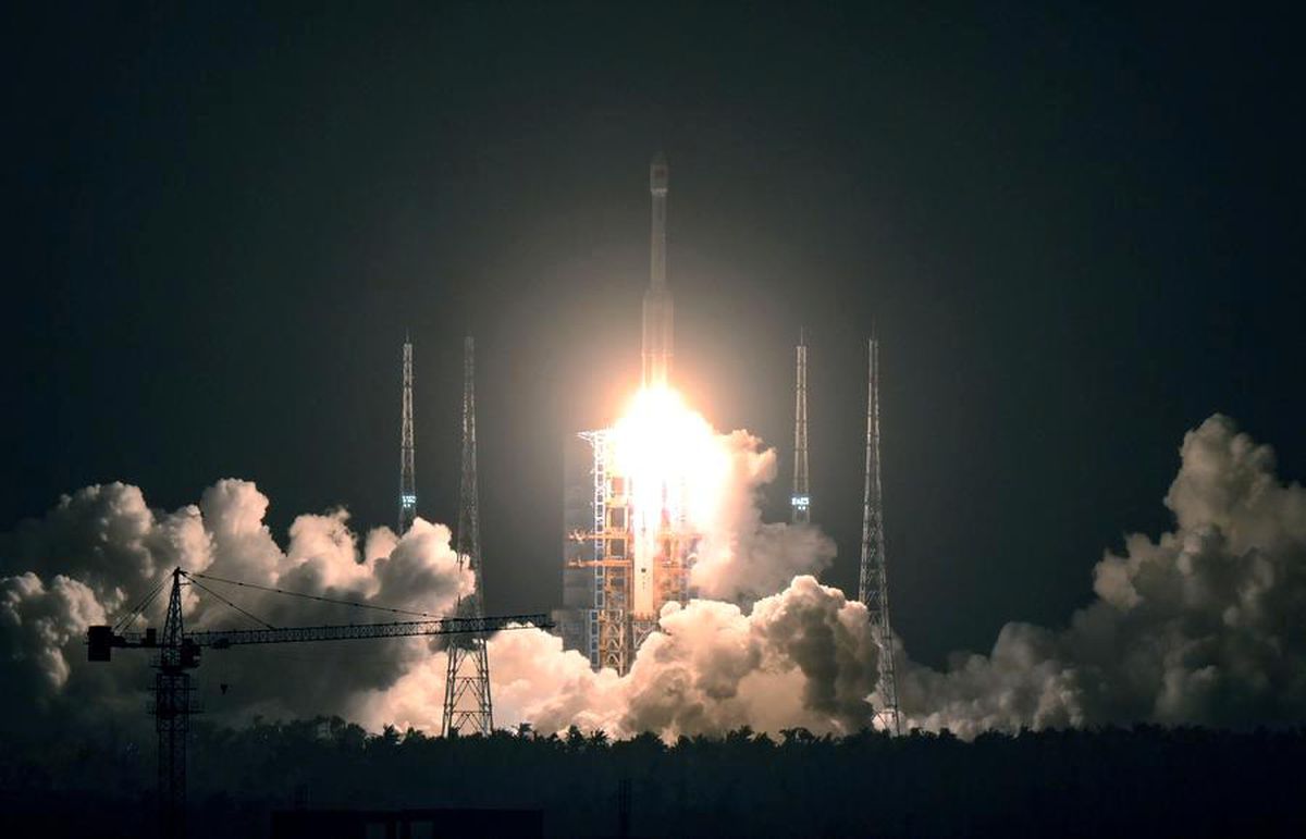 Çin Yeni İletişim Uydu Fırlattı