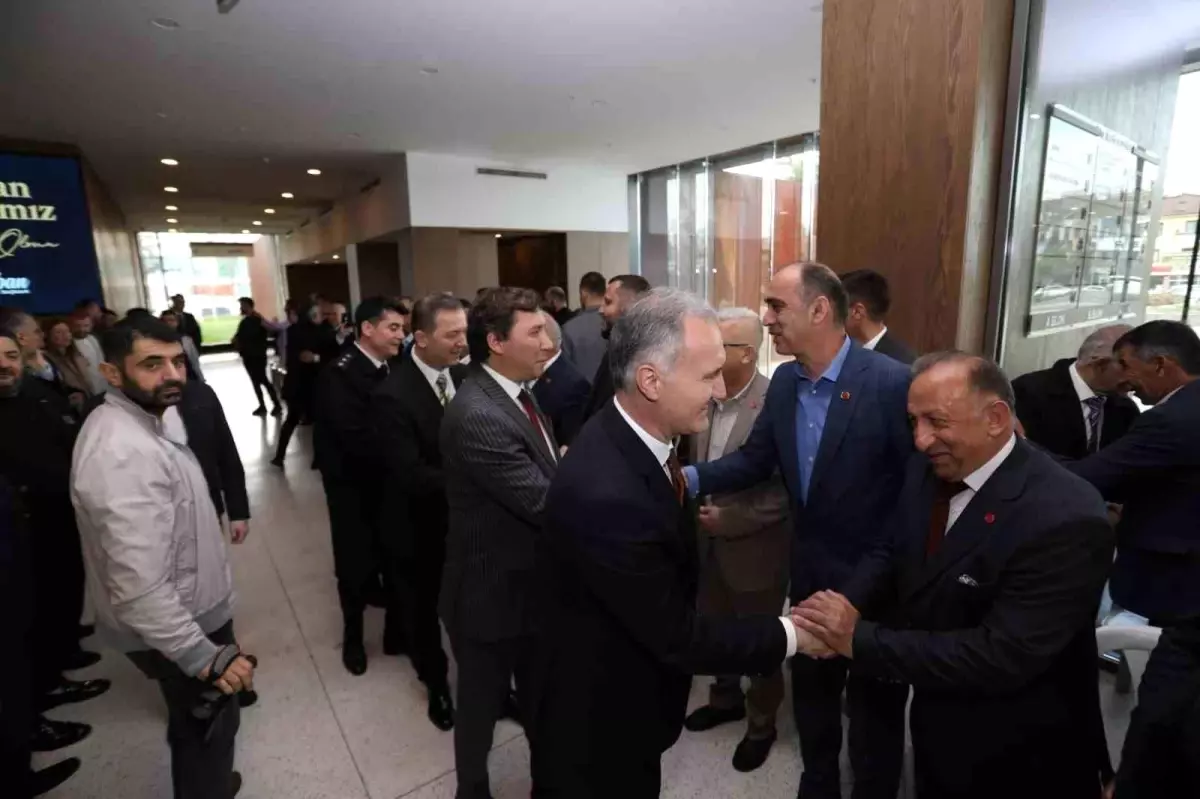 İnegöl\'de Bayramlaşma Programı Düzenlendi