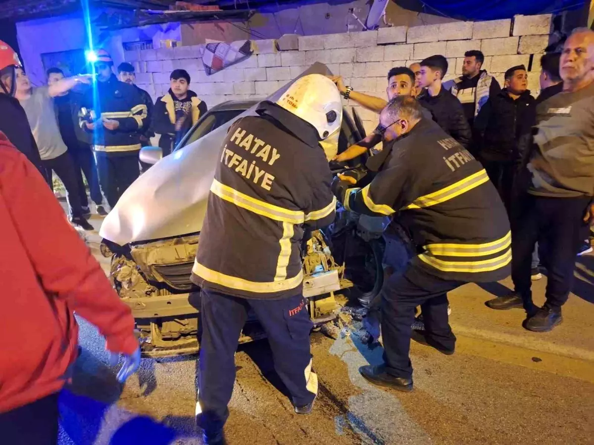 Hatay\'da Kaza: 2 Yaralı