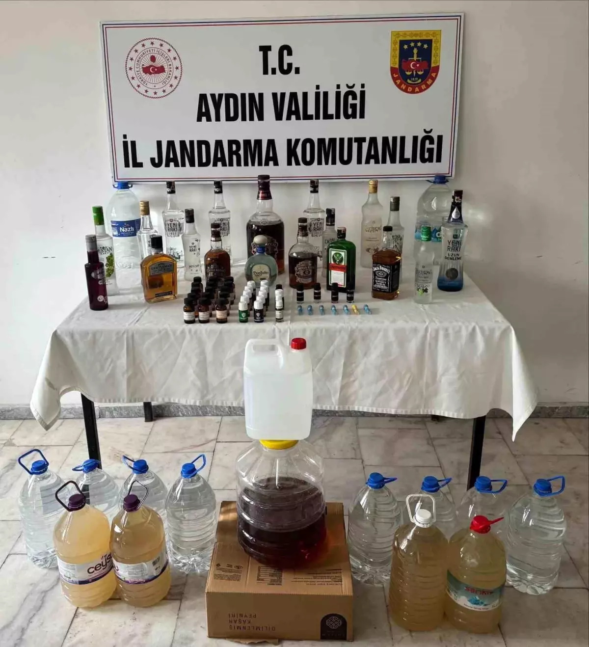 Didim\'de Sahte Alkol Ele Geçirildi