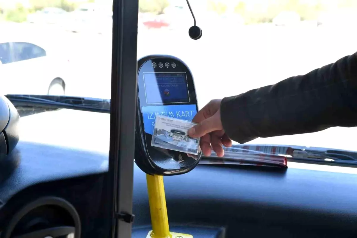 İzmir\'de Ücretsiz Aktarma Sistemi 88 Milyon Yolcuya Ulaşıldı