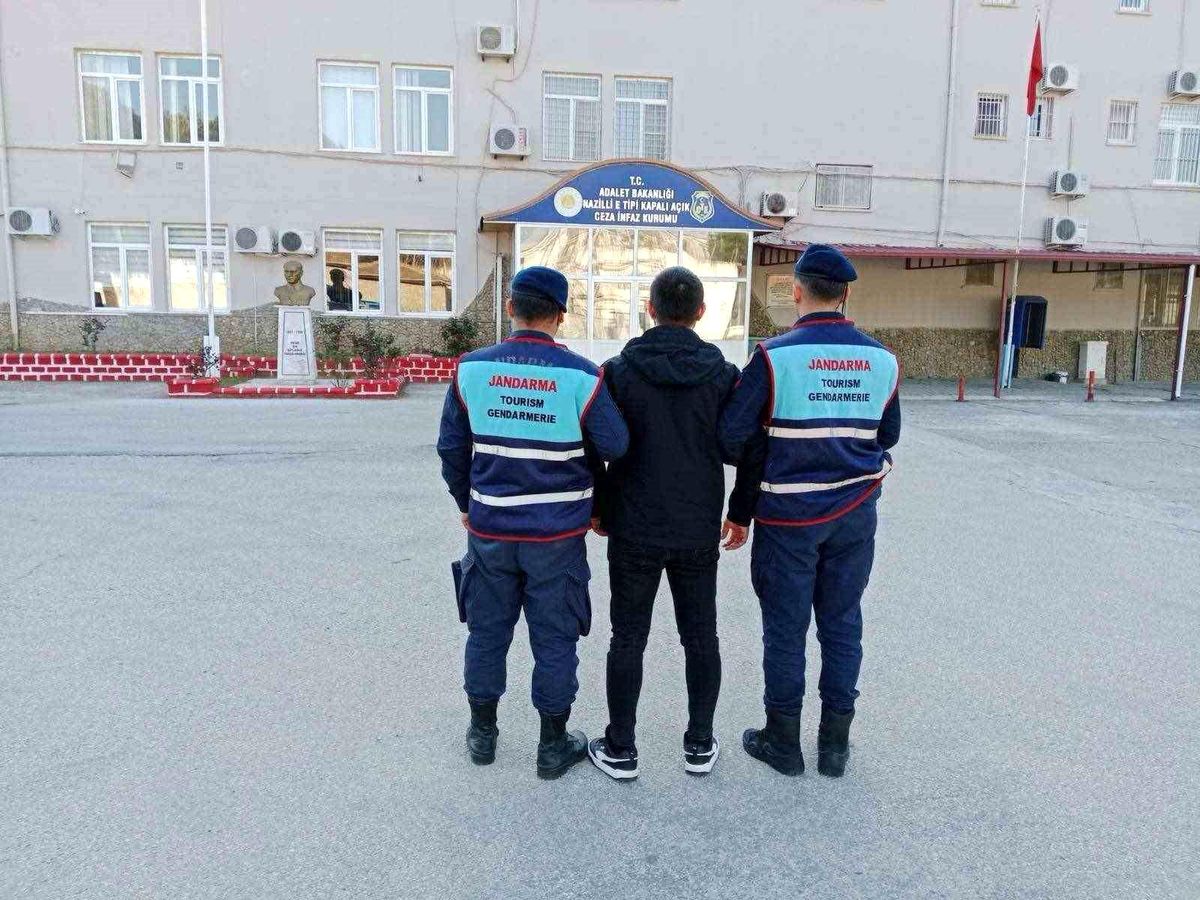 Dolandırıcı Jandarma Tarafından Yakalandı