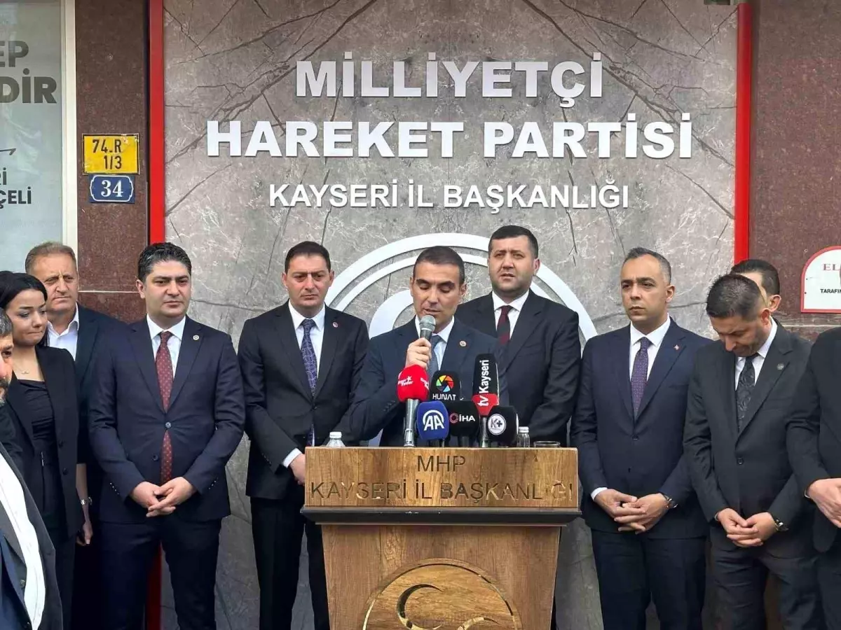 MHP Kayseri\'de Bayramlaşma Programı Düzenlendi
