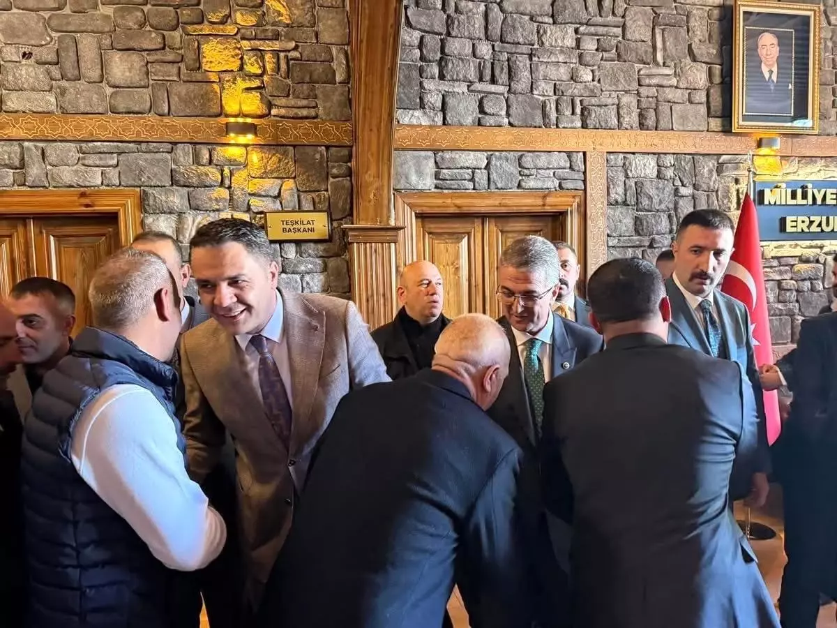 MHP Erzurum\'da Bayramlaşma Töreni