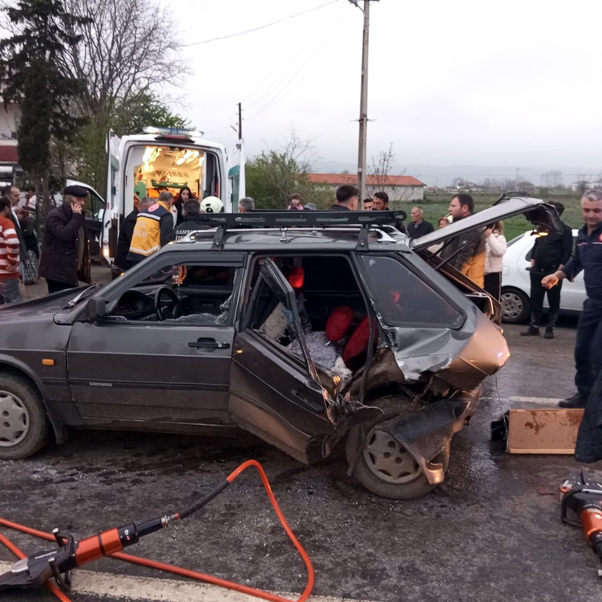 Bafra\'da Trafik Kazası: 3 Yaralı