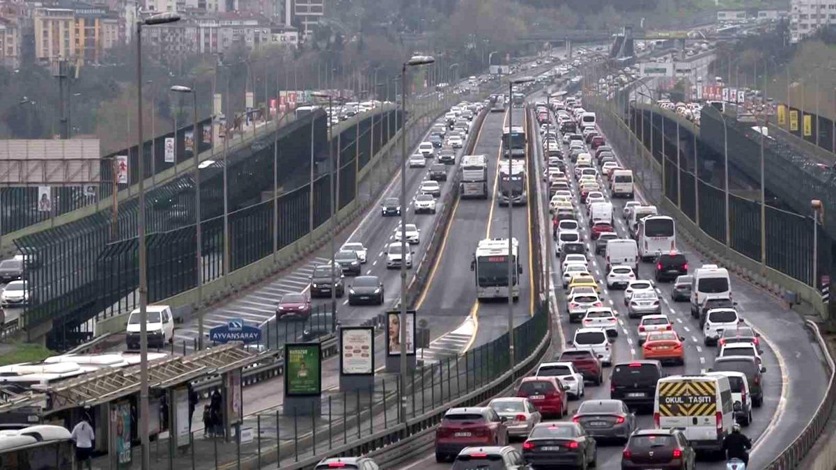 İstanbul’da Bayram Trafiği Yoğun