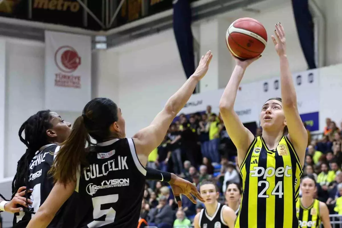 Fenerbahçe, Beşiktaş\'ı Farkla Yendi