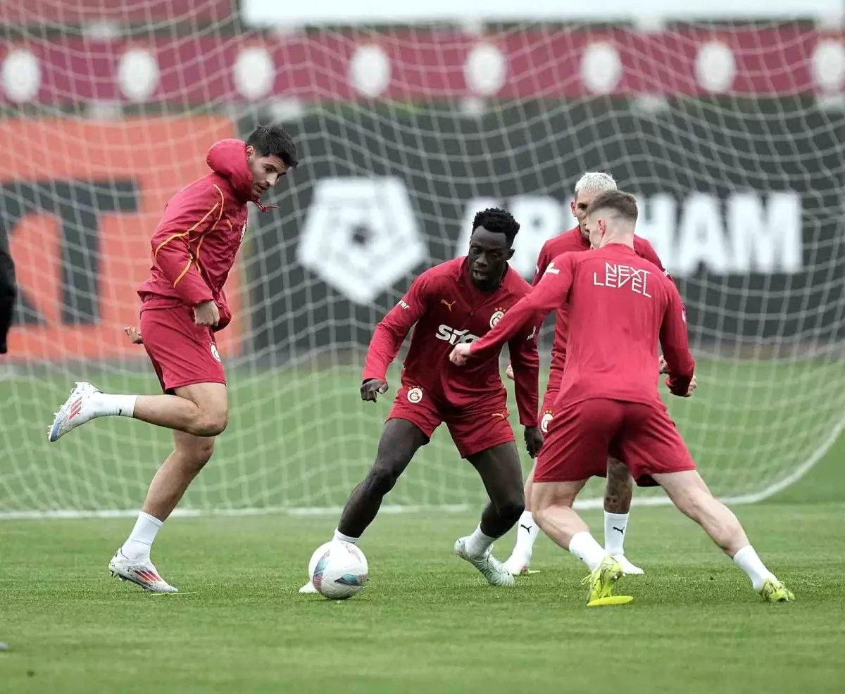 Galatasaray Fenerbahçe Maçına Hazır