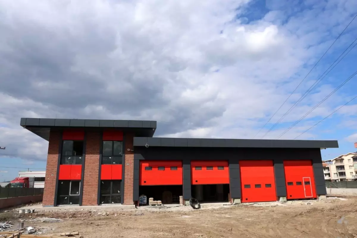 Kartepe\'de Yeni İtfaiye Müfreze Binası İnşaatında Sona Yaklaşıldı