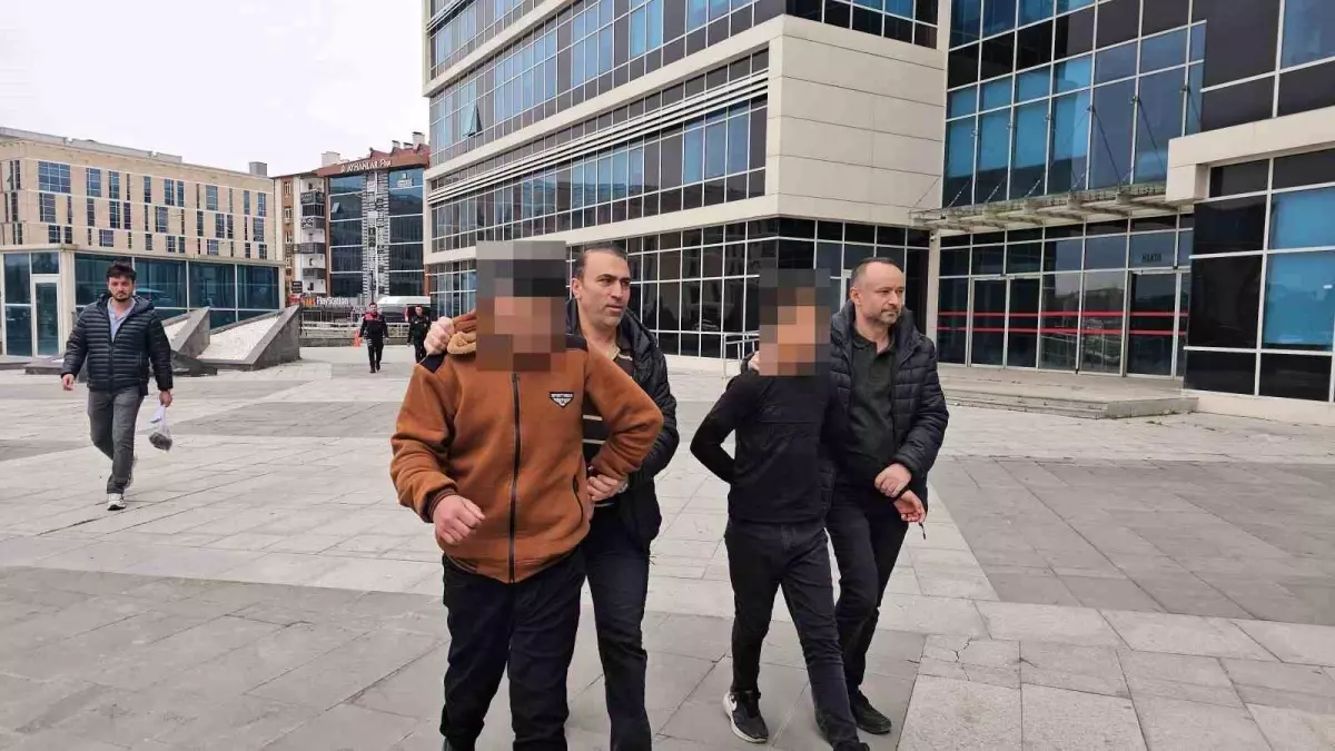 Kayseri\'de Çocuk Parkında Kavga: Bıçaklı Saldırı