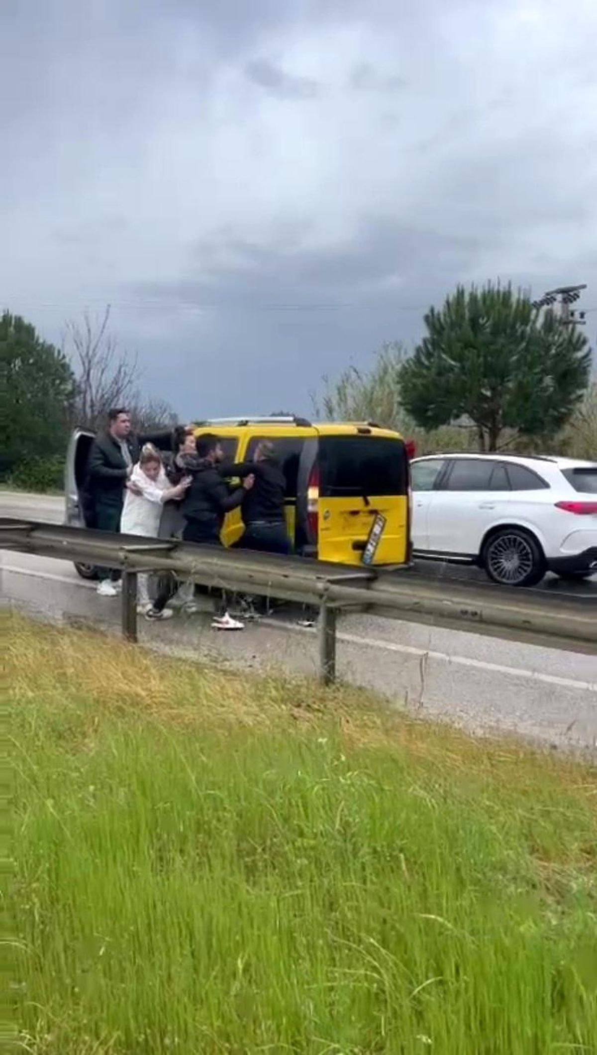 Antalya\'da Taksi Kazası Sonrası Kavga