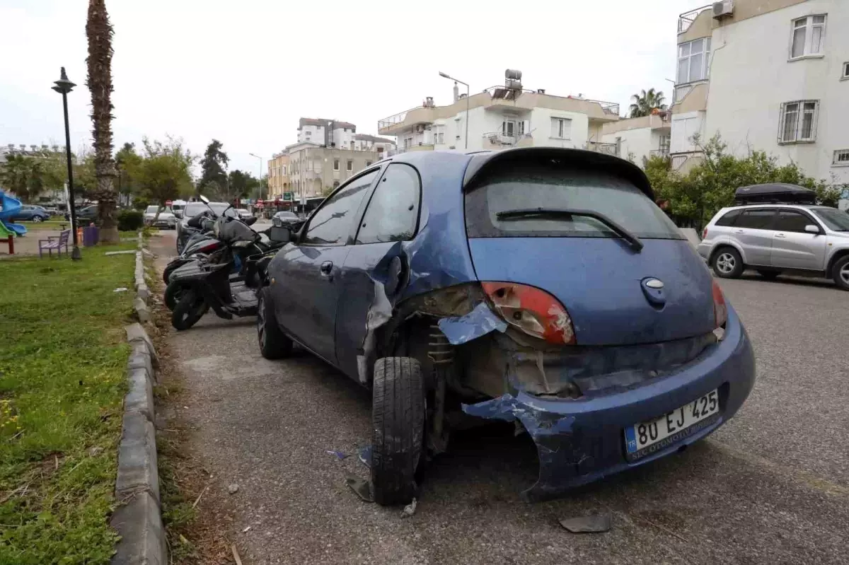 Antalya\'da lüks araç kazası