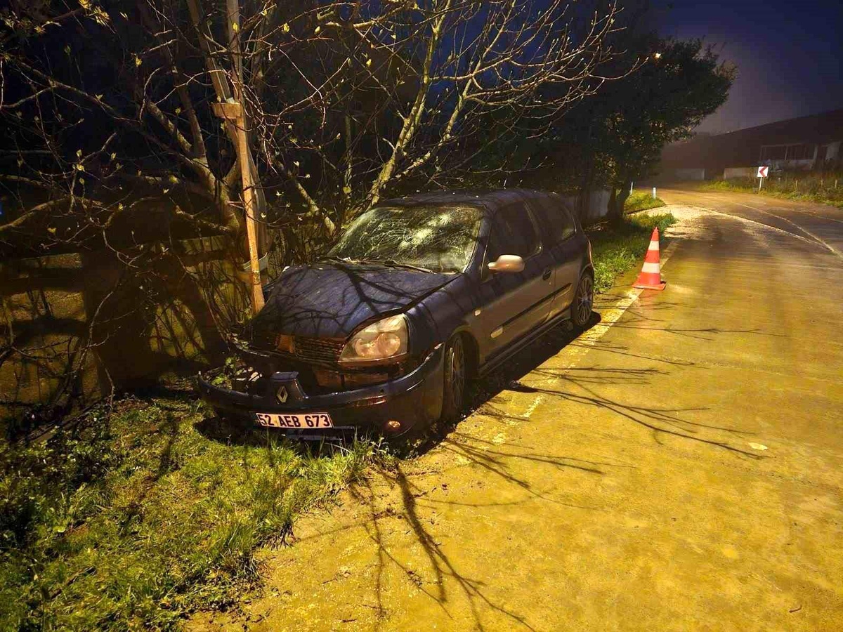 Bafra\'da Trafik Kazası: 3 Yaralı