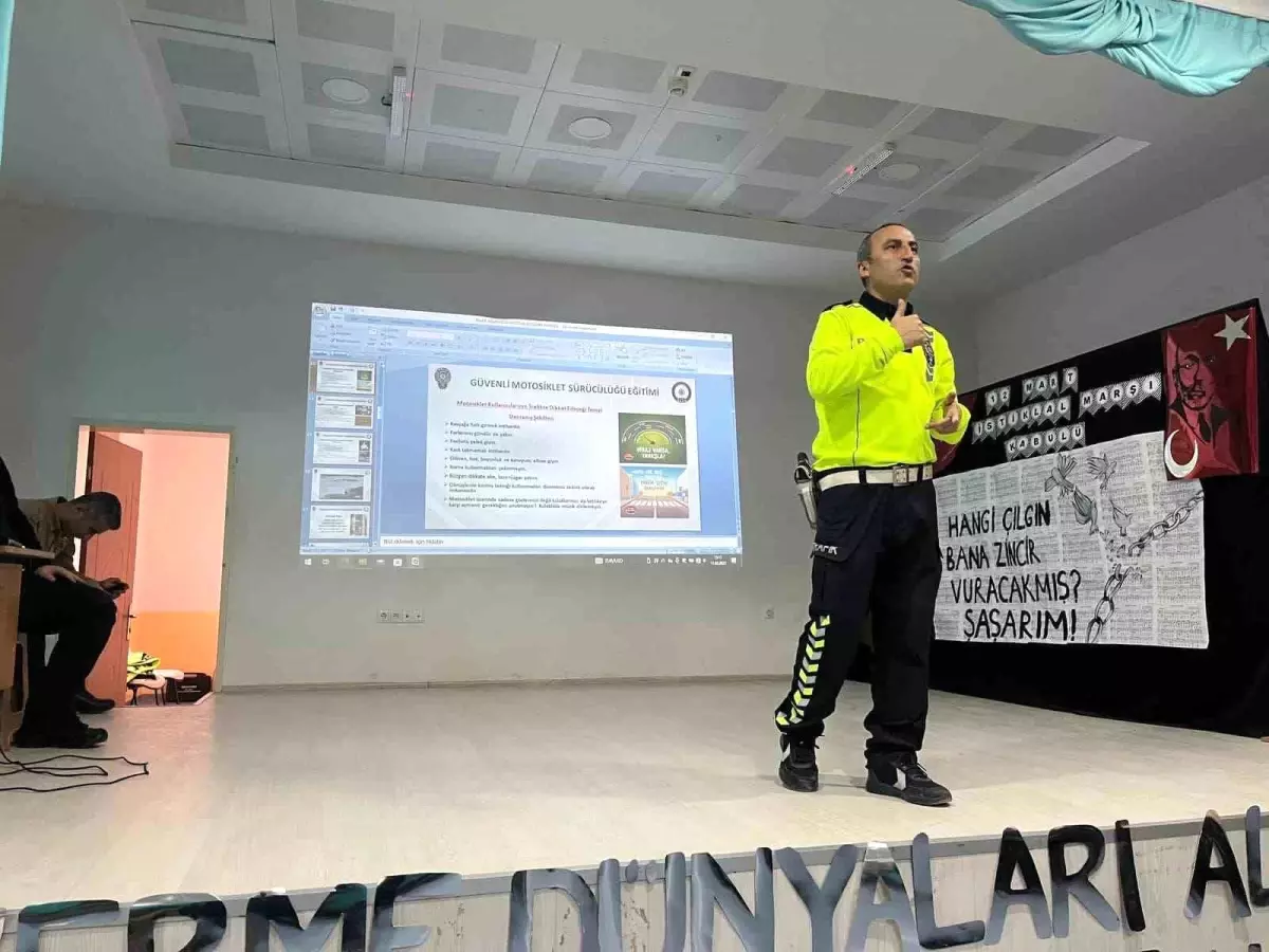 299 öğrenci trafik güvenliği eğitimleri ile gençlere farkındalık kazandırılıyor