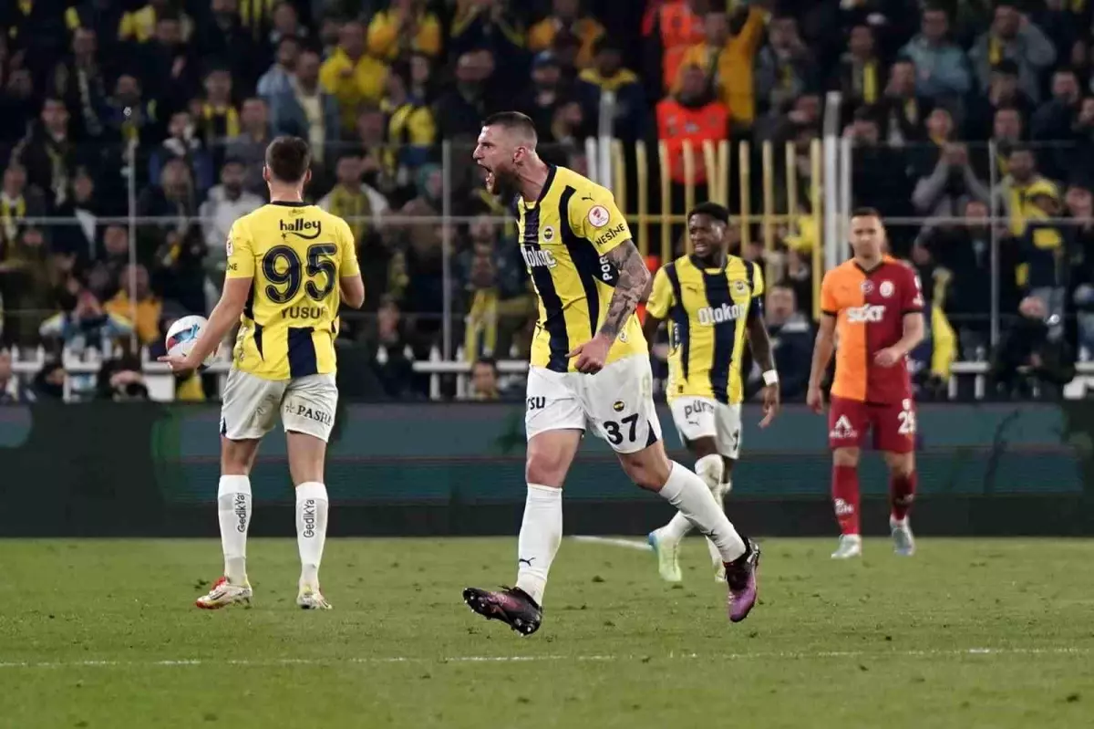 Fenerbahçe, Galatasaray\'a Elendi