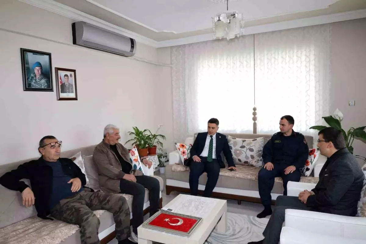 Kaymakam Gündoğdu, Ramazan Bayramı\'nda Şehit Ailelerini Ziyaret Etti