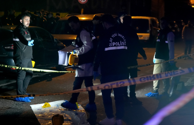 Kimlik kontrolü yapan bekçilere silahlı saldırı