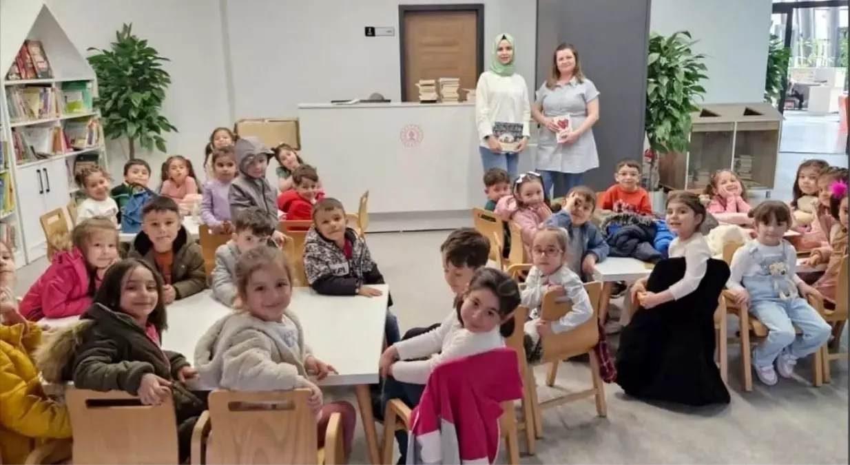 Minik Öğrenciler Kütüphane Haftası\'nda