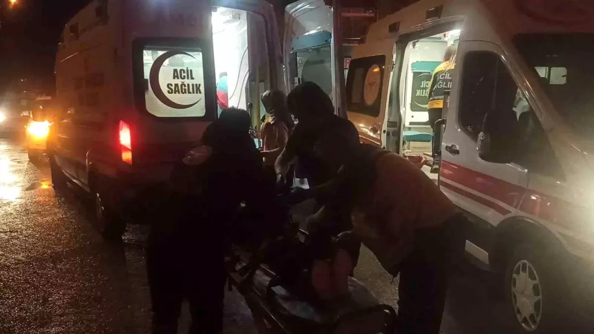 Seydişehir\'de Trafik Kazası: 2 Yara Aldı