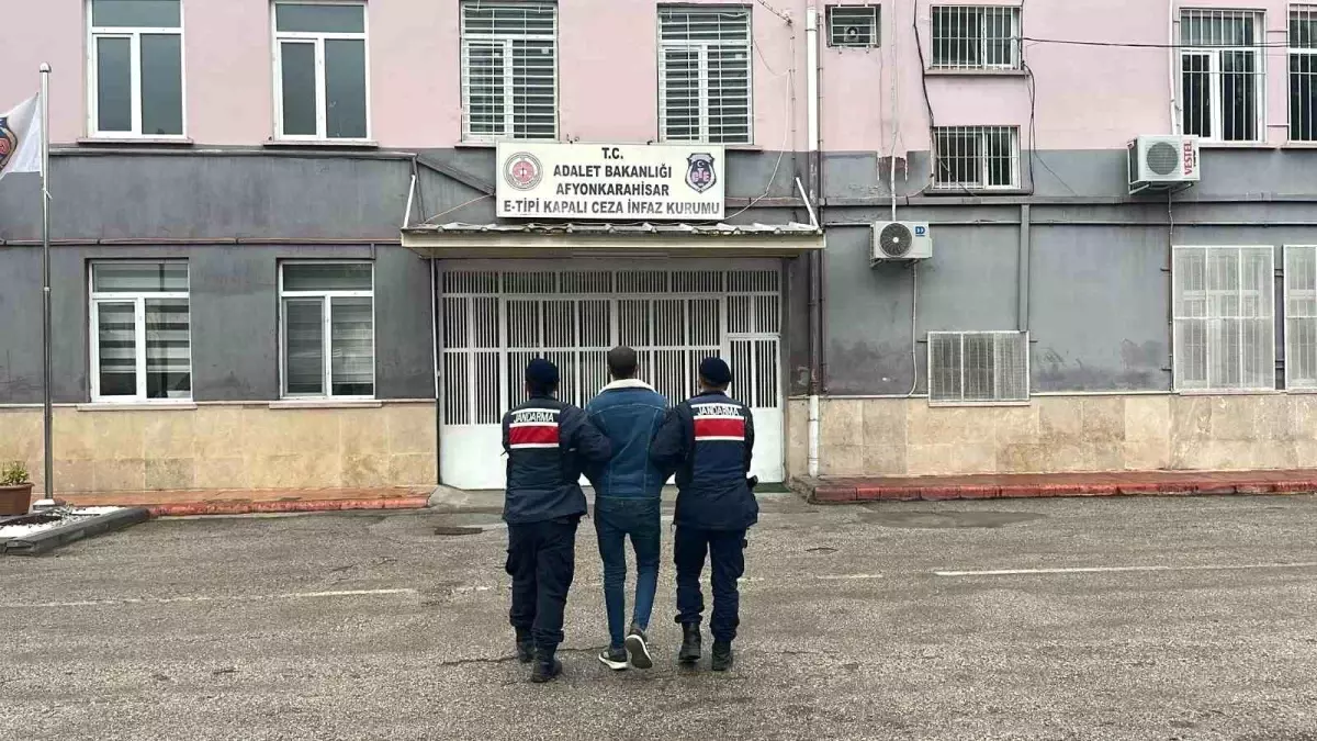 Aranan Şahıs Jandarma Tarafından Yakalandı