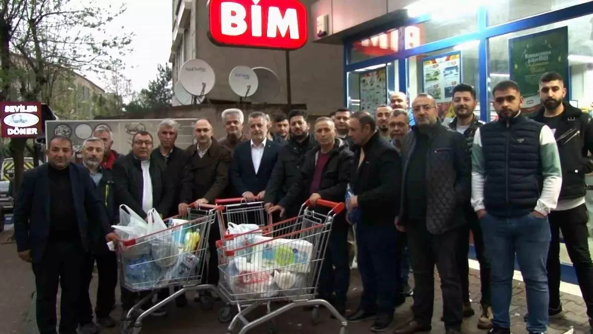 Bursa\'da Spor Kulüpleri Esnafa Destek Verdi