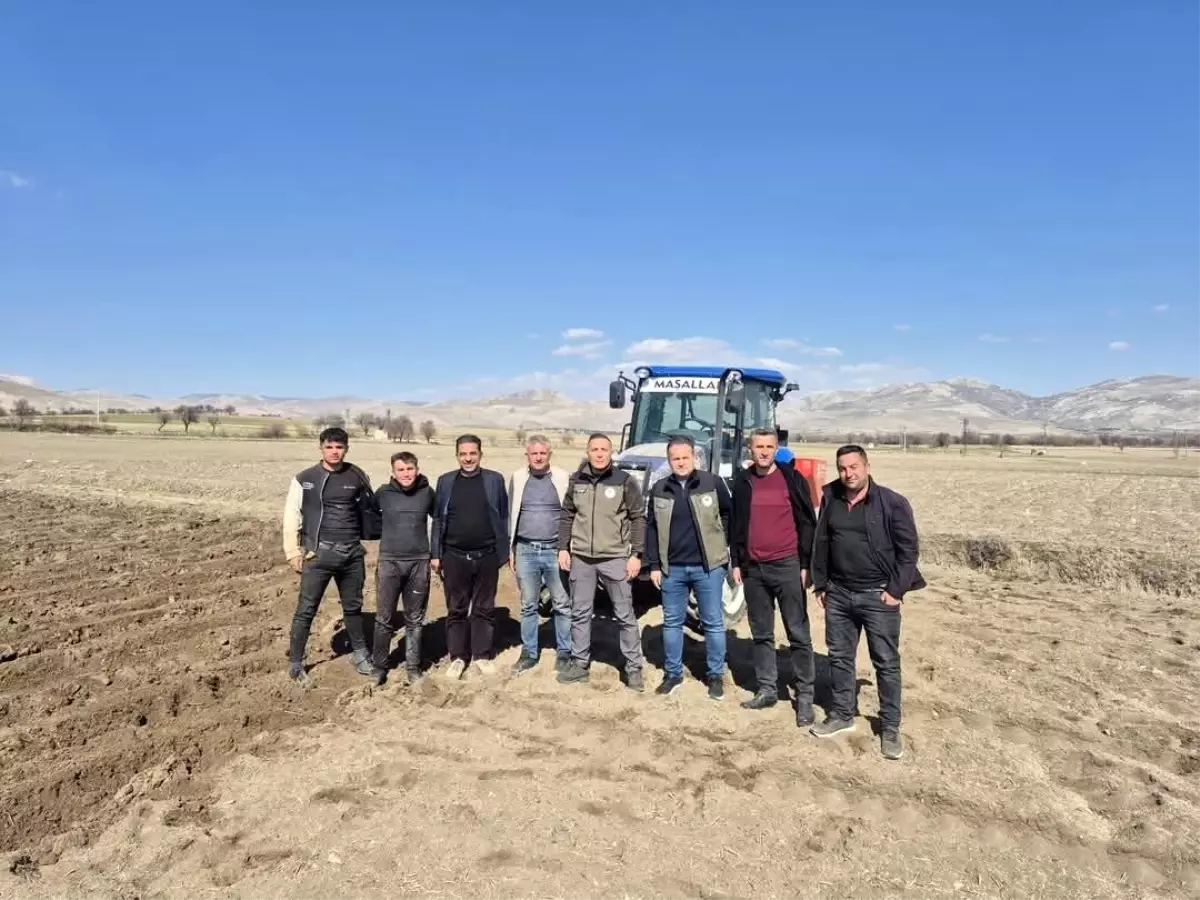 Dinar\'da Yazlık Patates Ekimi Başladı