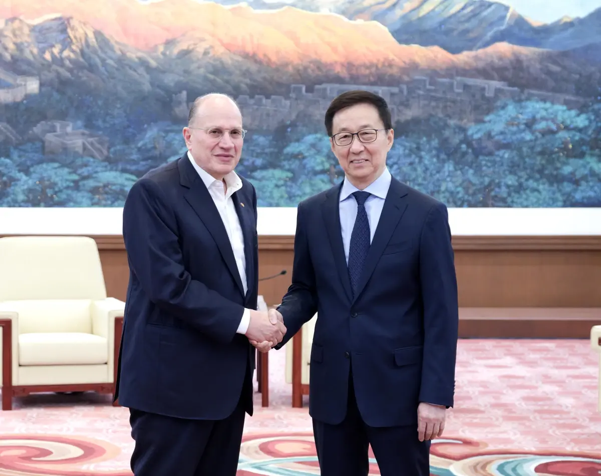 Çin ve İngiltere İlişkileri Güçleniyor