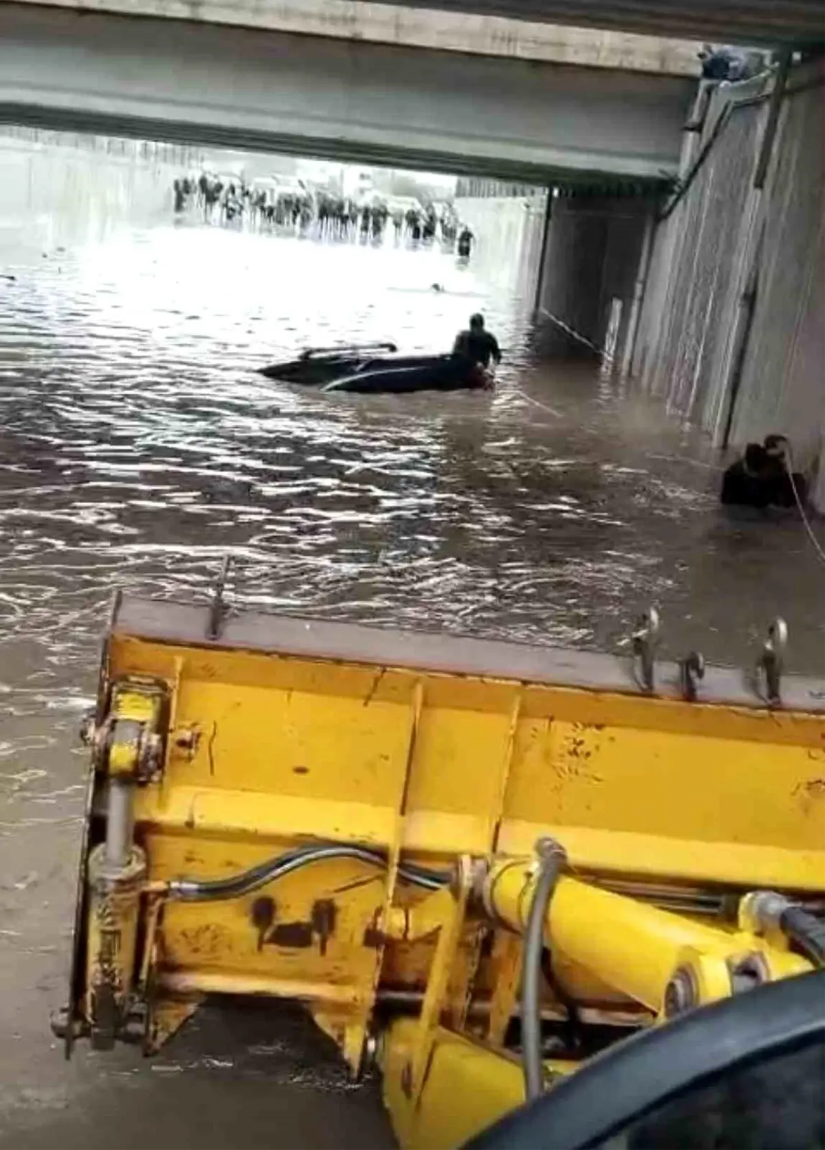 Elazığ\'da Yağıştan Kurtarma Operasyonu