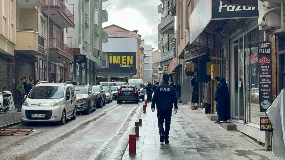 Isparta\'da Komşu Kavgasında 2 Yaralı