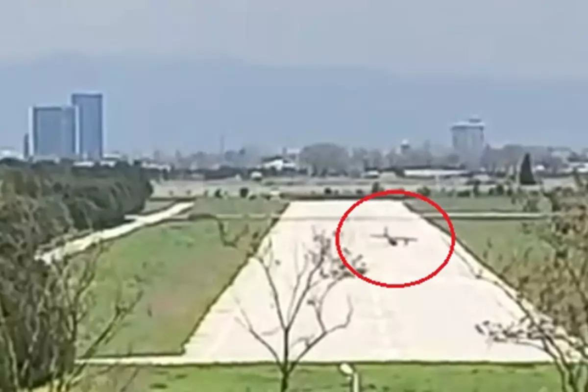 Bursa\'da iniş takımı kırılan eğitim uçağındaki 2 kişi ölümden döndü