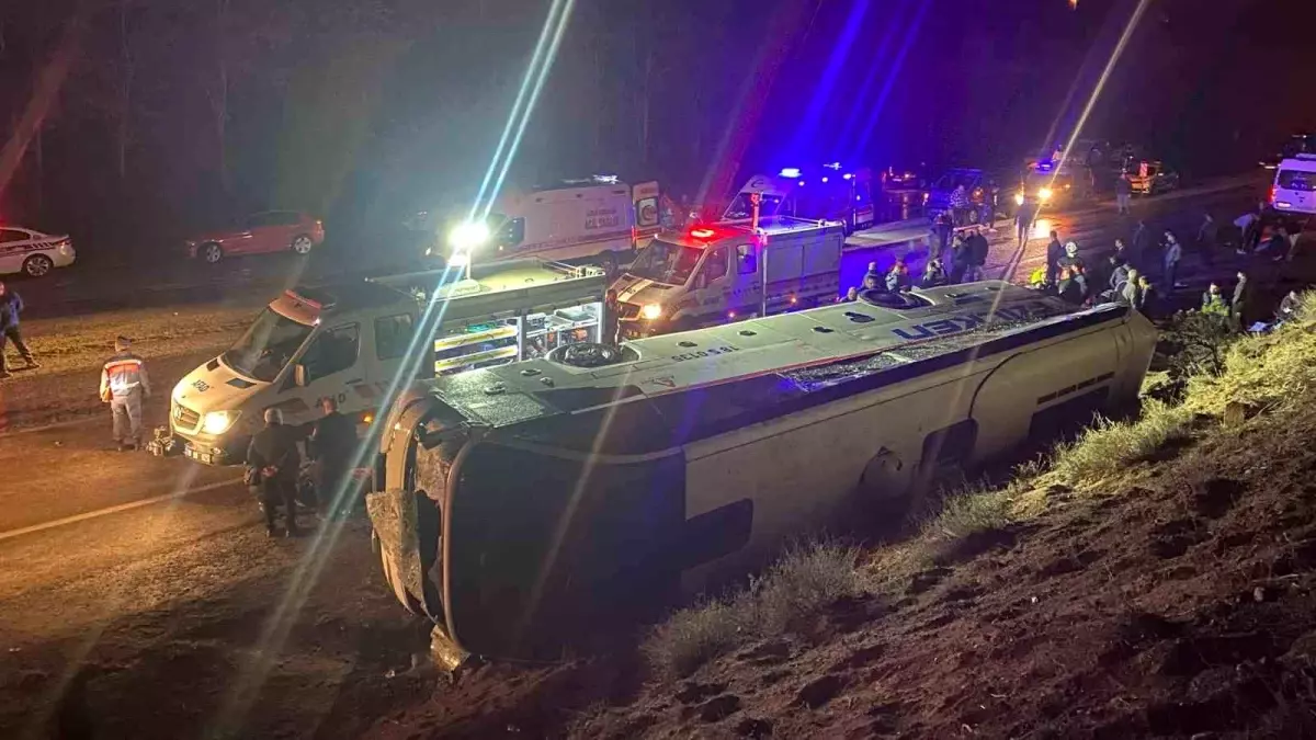 Çankırı\'da Otobüs Kazası: 20 Yaralı