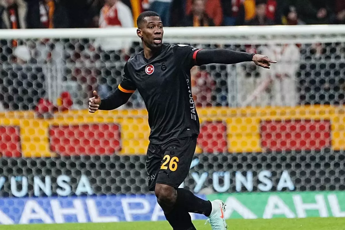 Galatasaray\'da Carlos Cuesta, kayıplara karıştı