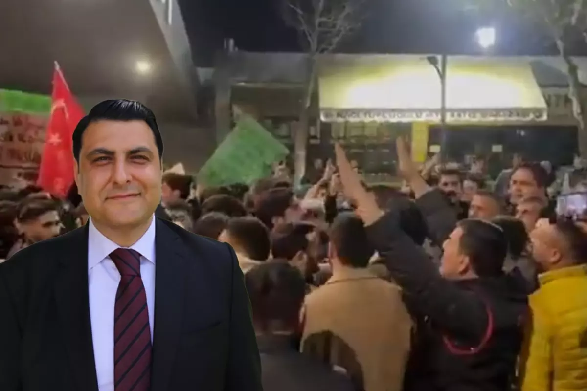 CHP\'li belediye başkanı istifa etti, halk sokağa döküldü: Yazıklar olsun