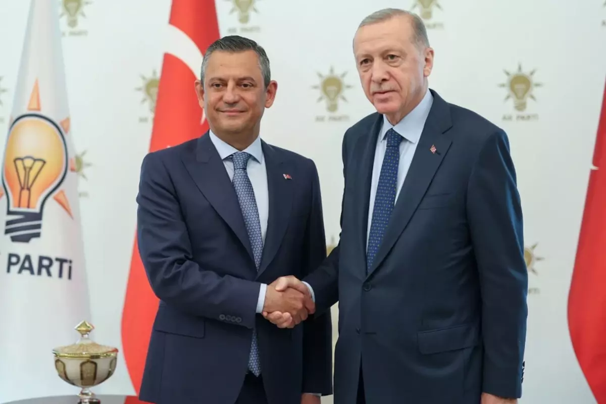 Cumhurbaşkanı Erdoğan\'dan CHP lideri Özel\'e 500 bin liralık dava