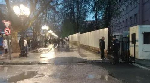 Sinan Ateş'in eşi Ayşe Ateş'ten bakanlık önünde nöbet tutan Mahmut Tanal'a destek