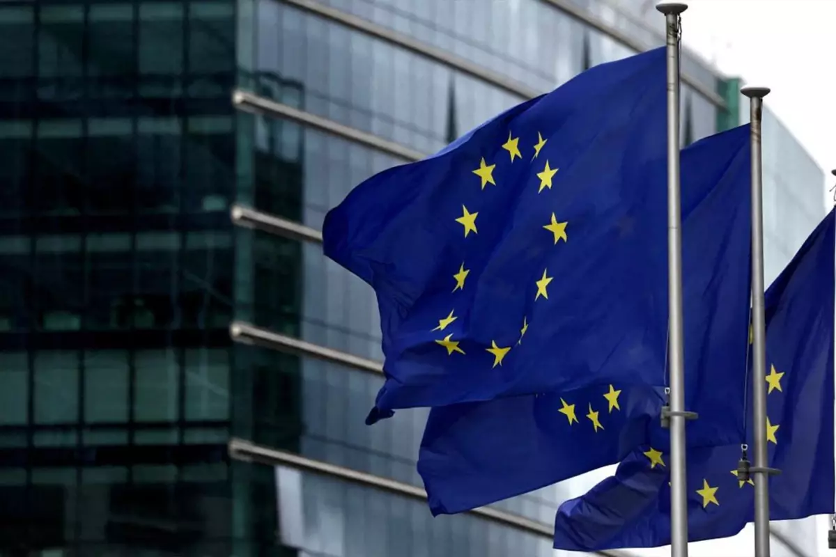 Avrupa Birliği, Ukrayna\'nın yeniden inşaası için 300 milyon euro finansman sağlayacak