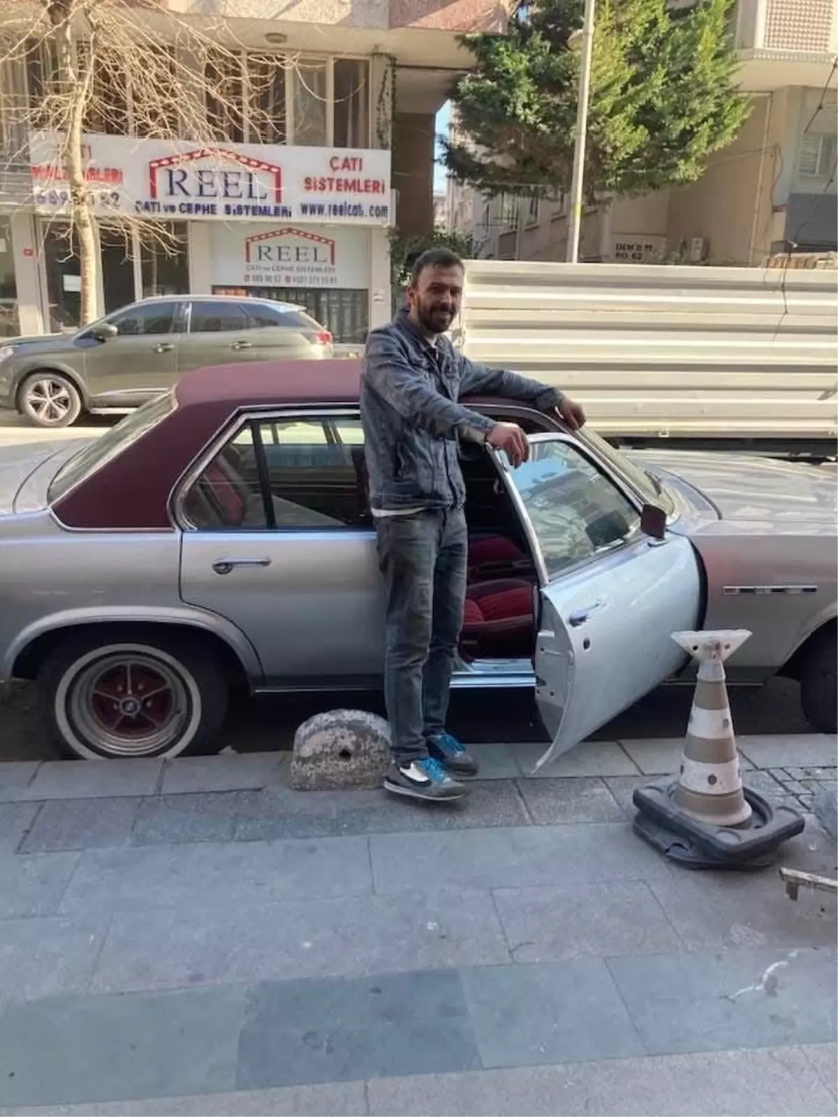 Küçükçekmece\'de bir çiçekçide çıkan yangında 1 kişi hayatını kaybetti